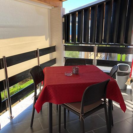 Residence4A-Appartamento Rosso Ravni Buitenkant foto