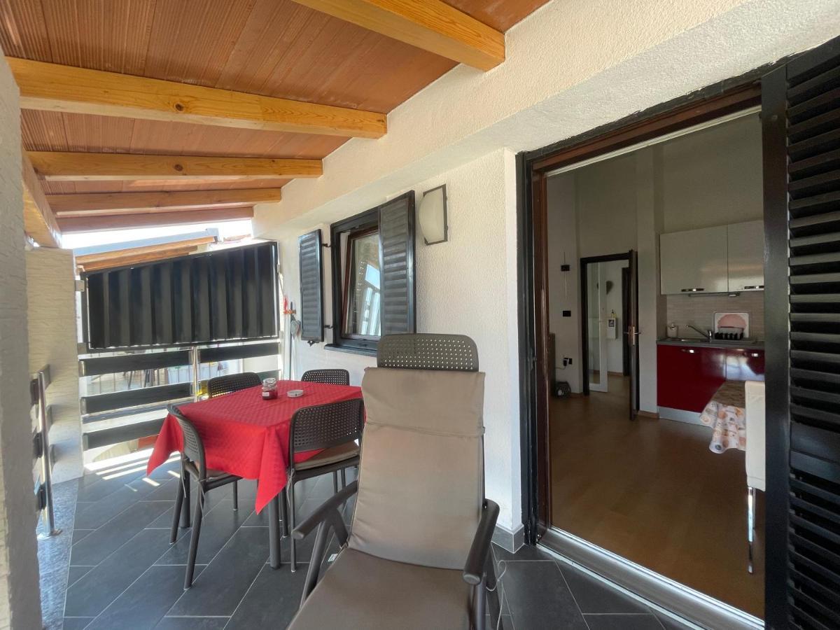 Residence4A-Appartamento Rosso Ravni Buitenkant foto