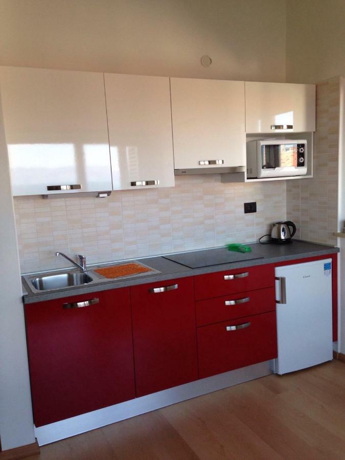 Residence4A-Appartamento Rosso Ravni Buitenkant foto