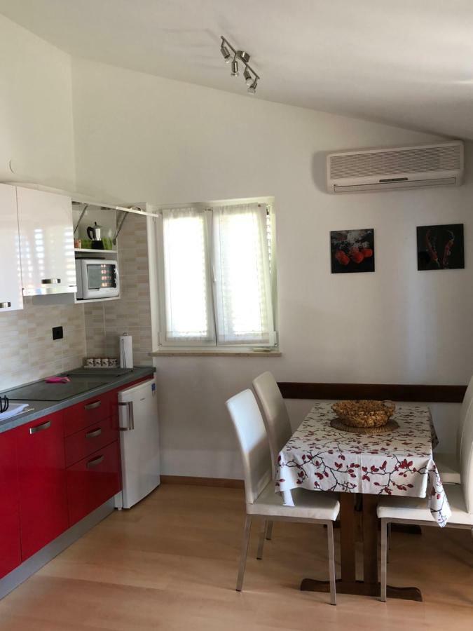 Residence4A-Appartamento Rosso Ravni Buitenkant foto